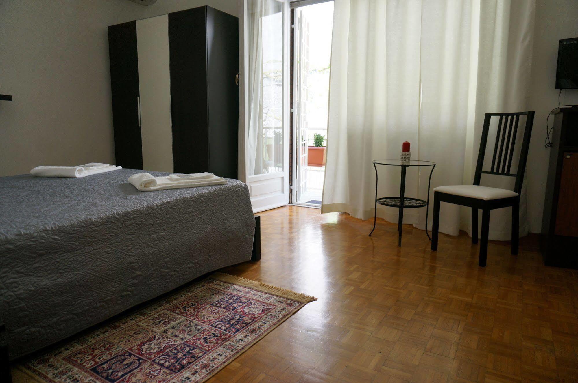 Romoletto B&B Екстер'єр фото